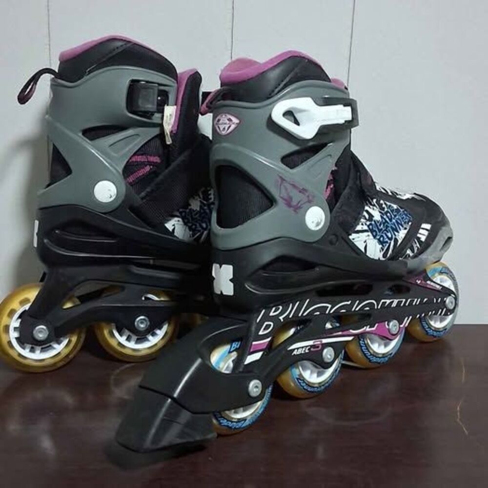 Bladerunner Phoenix G RollerBlades Size 1-4. Kids. Black, Purple and Gray.